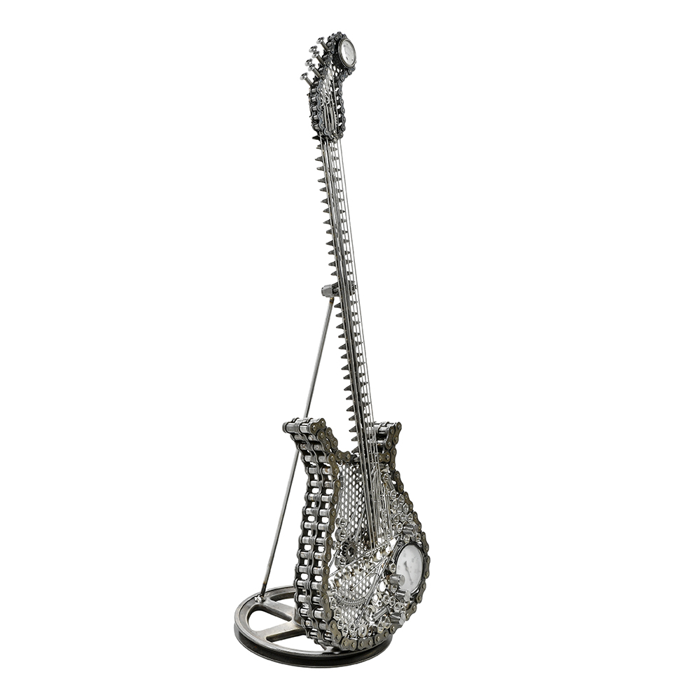 Guitare décorative en métaux assemblés à la main