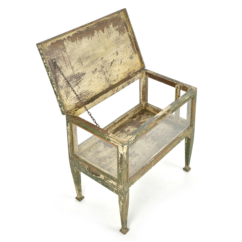 vitrine-haute-4-pieds_003