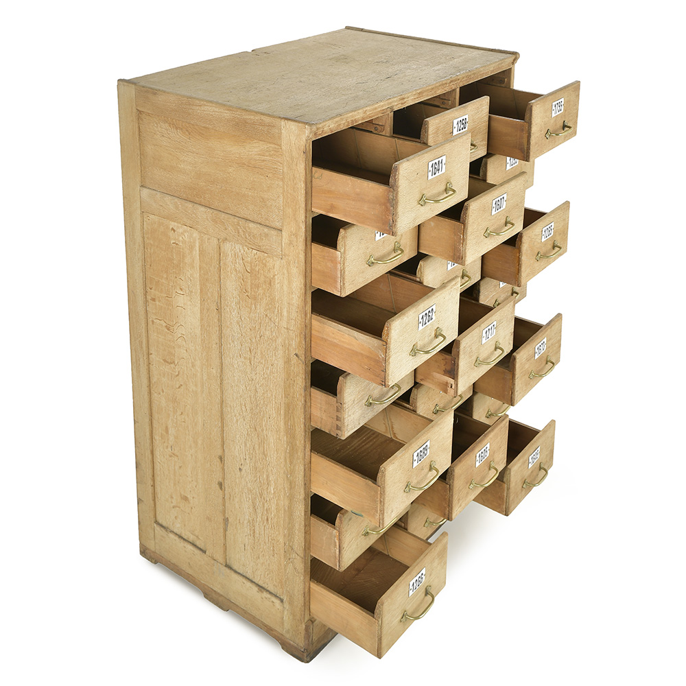 meuble-atelier-21-tiroirs_002