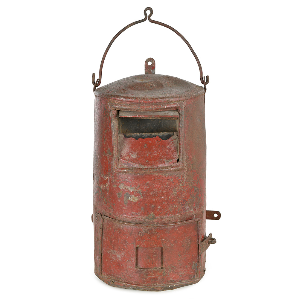 boite-aux-lettres-en-fer-rouge_001