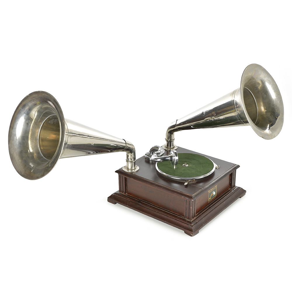 gramophone-his-masters-voice_005