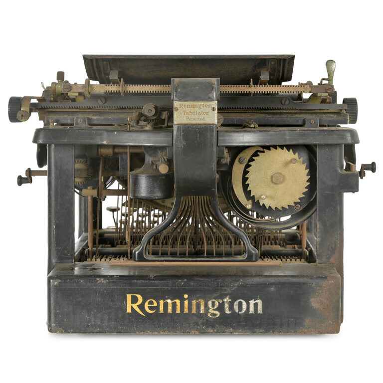 Machine à écrire Remington (27 x 37 x 40cm) | Mes Découvertes - Julien ...